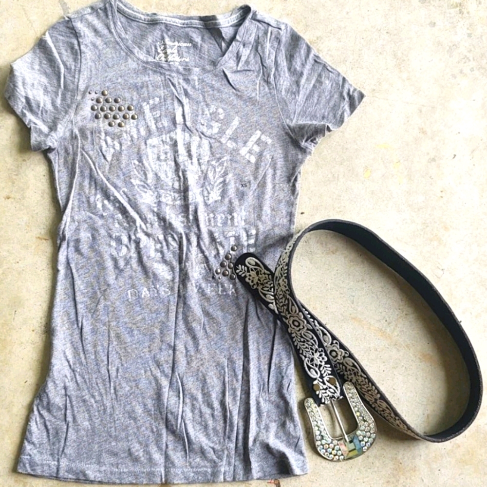 Women's American Eagle tee